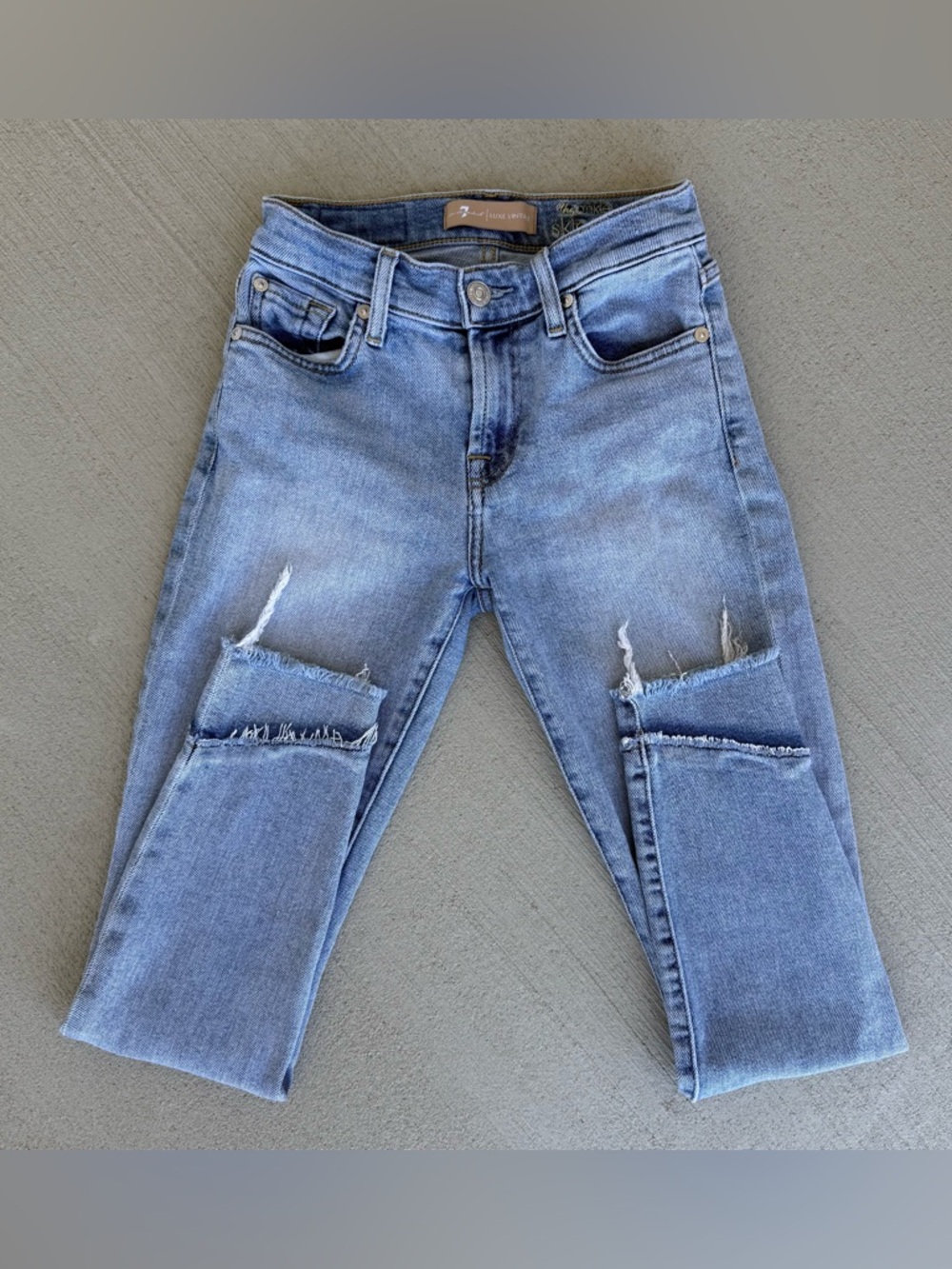 7 for All Mankind Luxe Vintage Light Wash Blue Frayed Hem Jeans Size 24